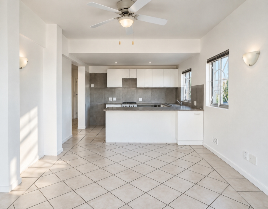 To Let 1 Bedroom Property for Rent in Green Point Western Cape